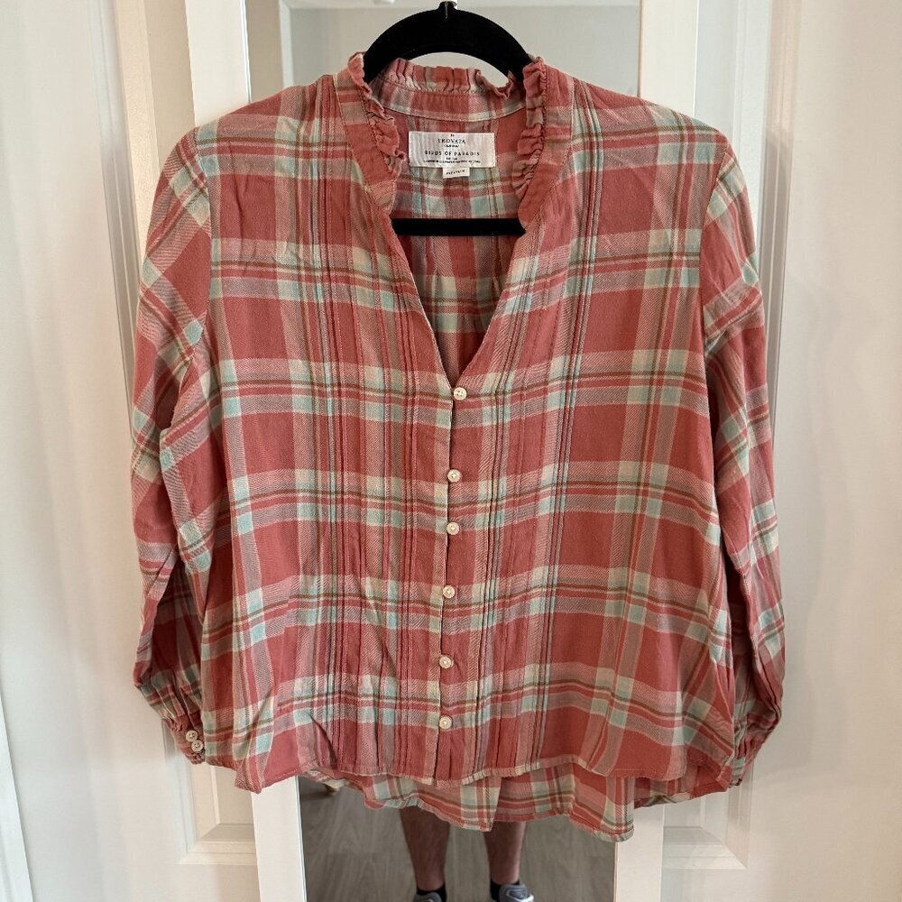 Trovata Button Up Long Sleeve Blouse Size Medium Color Pink - Picture 2 of 6